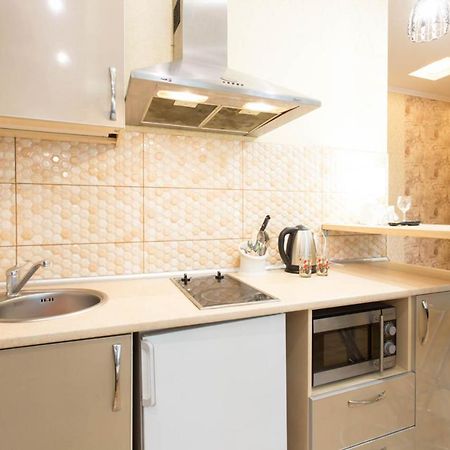 Modern New Studio - Maika Yohansena Str 18A คาร์คิฟ ภายนอก รูปภาพ